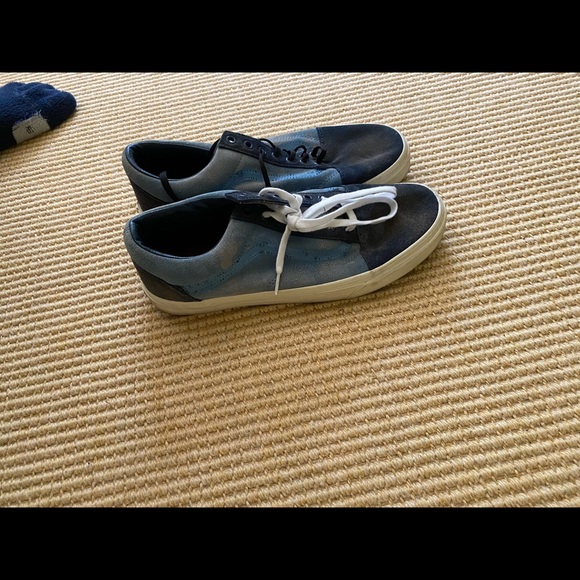 Vans - Picture 2 of 3